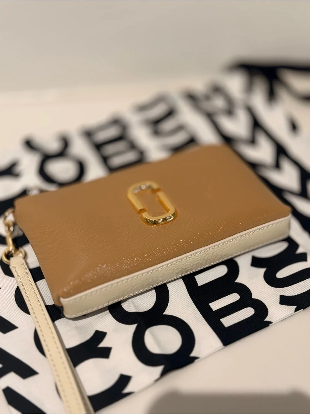NWT Marc Jacobs j Marc wristlet - camel multi